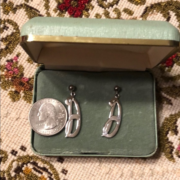 Anson Sterling Silver NIB “D” Initial Earnings - Picture 2 of 3